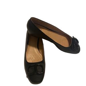 NYDJ Women’s Faiza Nappa Leather Black Metal Bit Slip On Shoes Size 6.5 SEE DESC